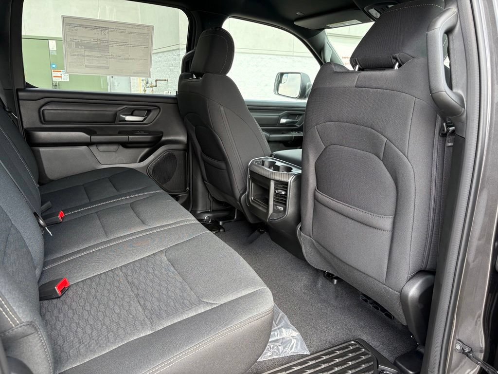 New 2026 RAM 1500 Express AWD/4WD image 13