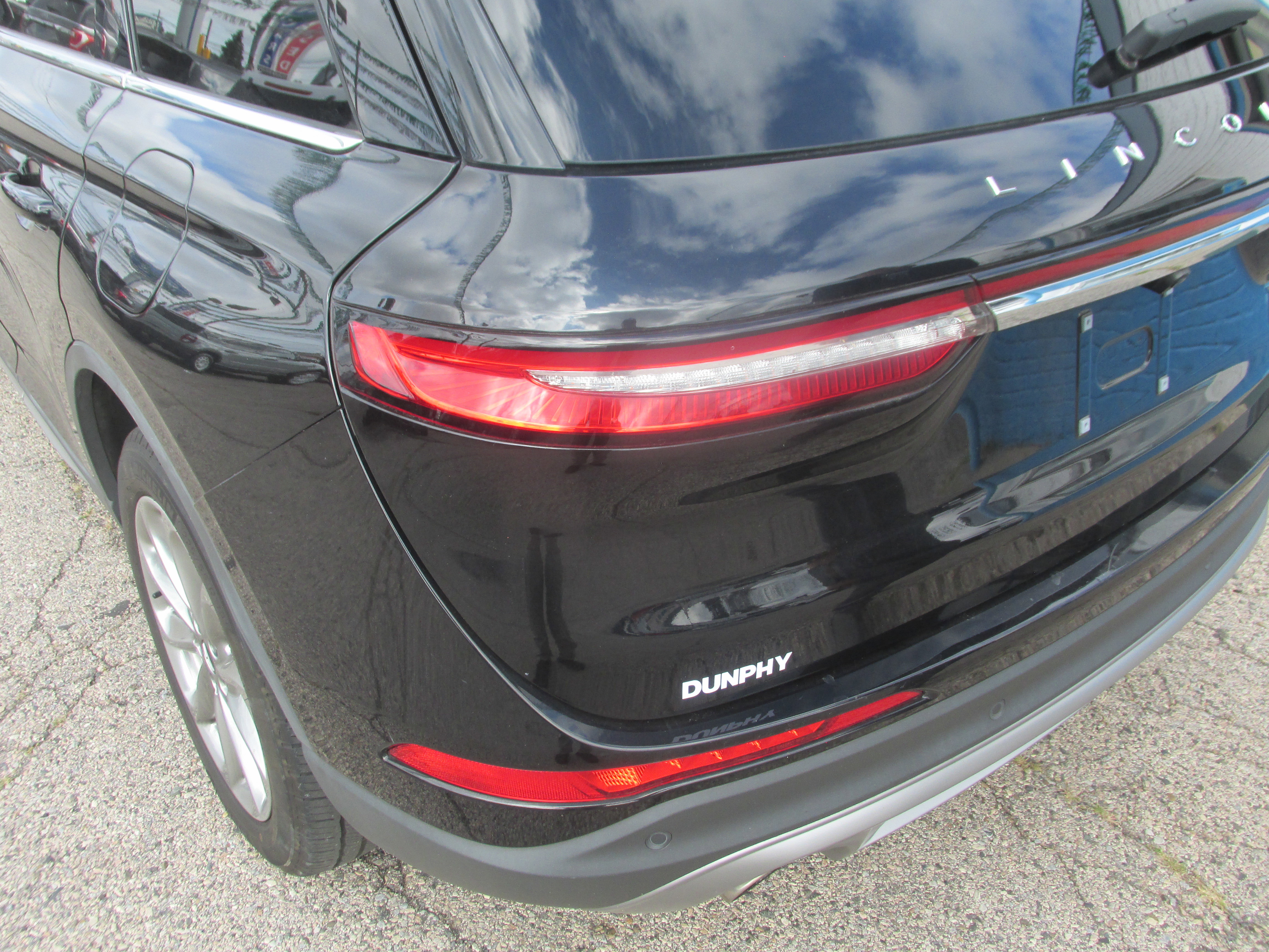 Used 2022 Lincoln Corsair AWD w/ Premium Package image 11