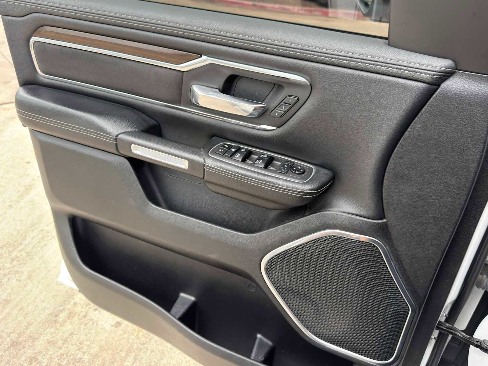 Used 2021 RAM 1500 Laramie AWD/4WD image 18