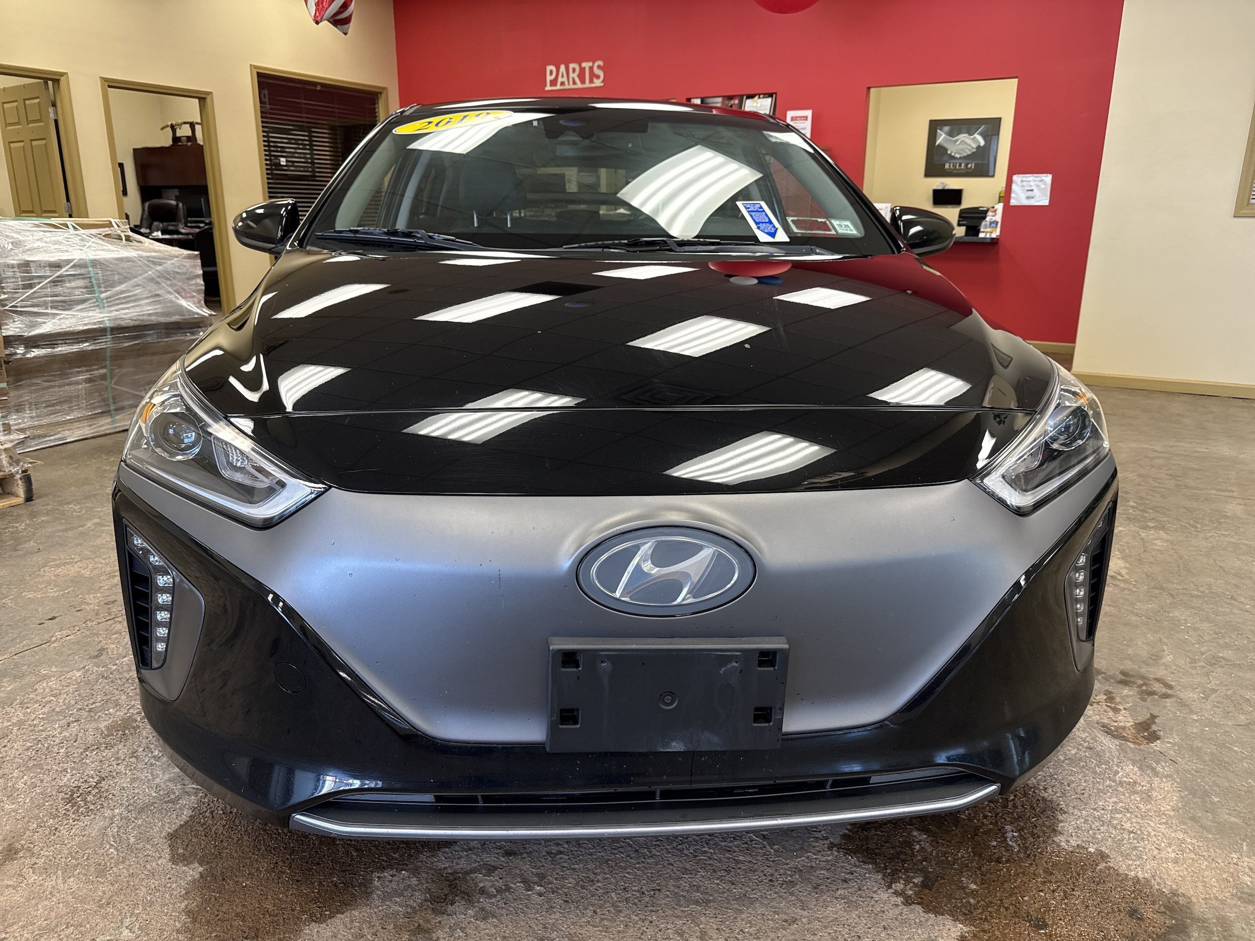 Used 2019 Hyundai Ioniq Limited FWD image 3
