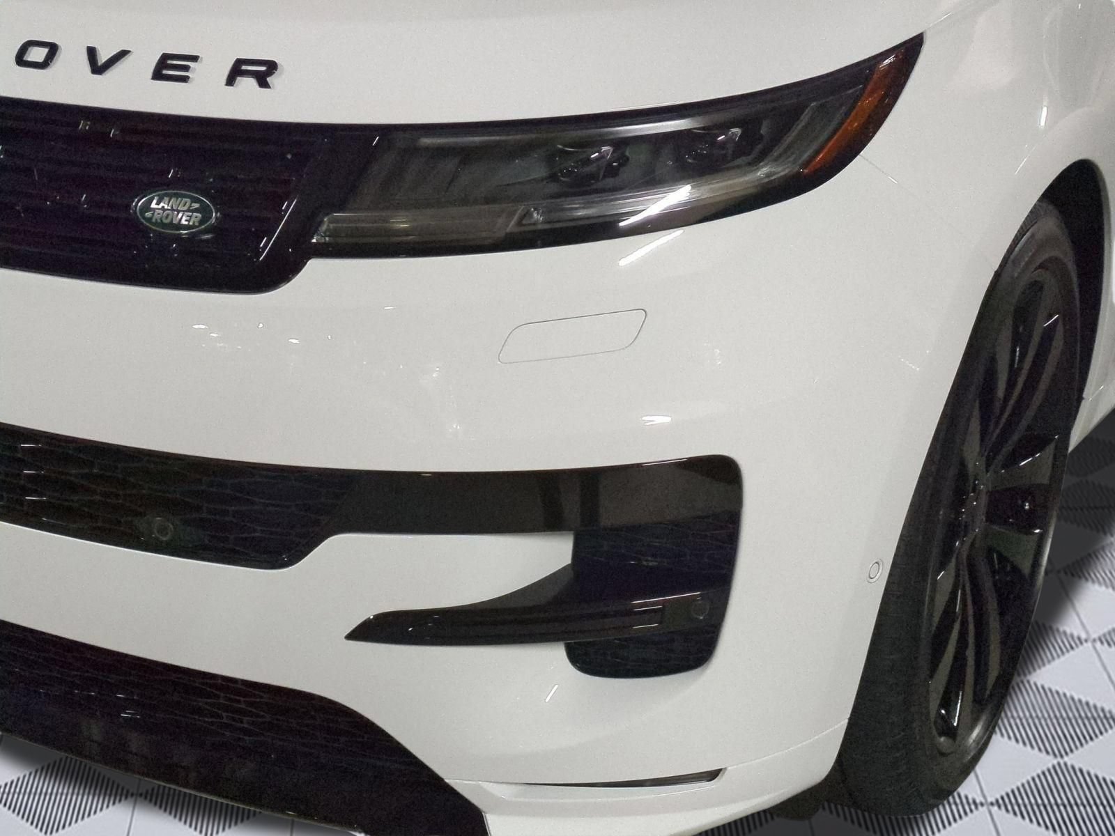 New 2026 Land Rover Range Rover Sport Dynamic SE AWD/4WD image 10