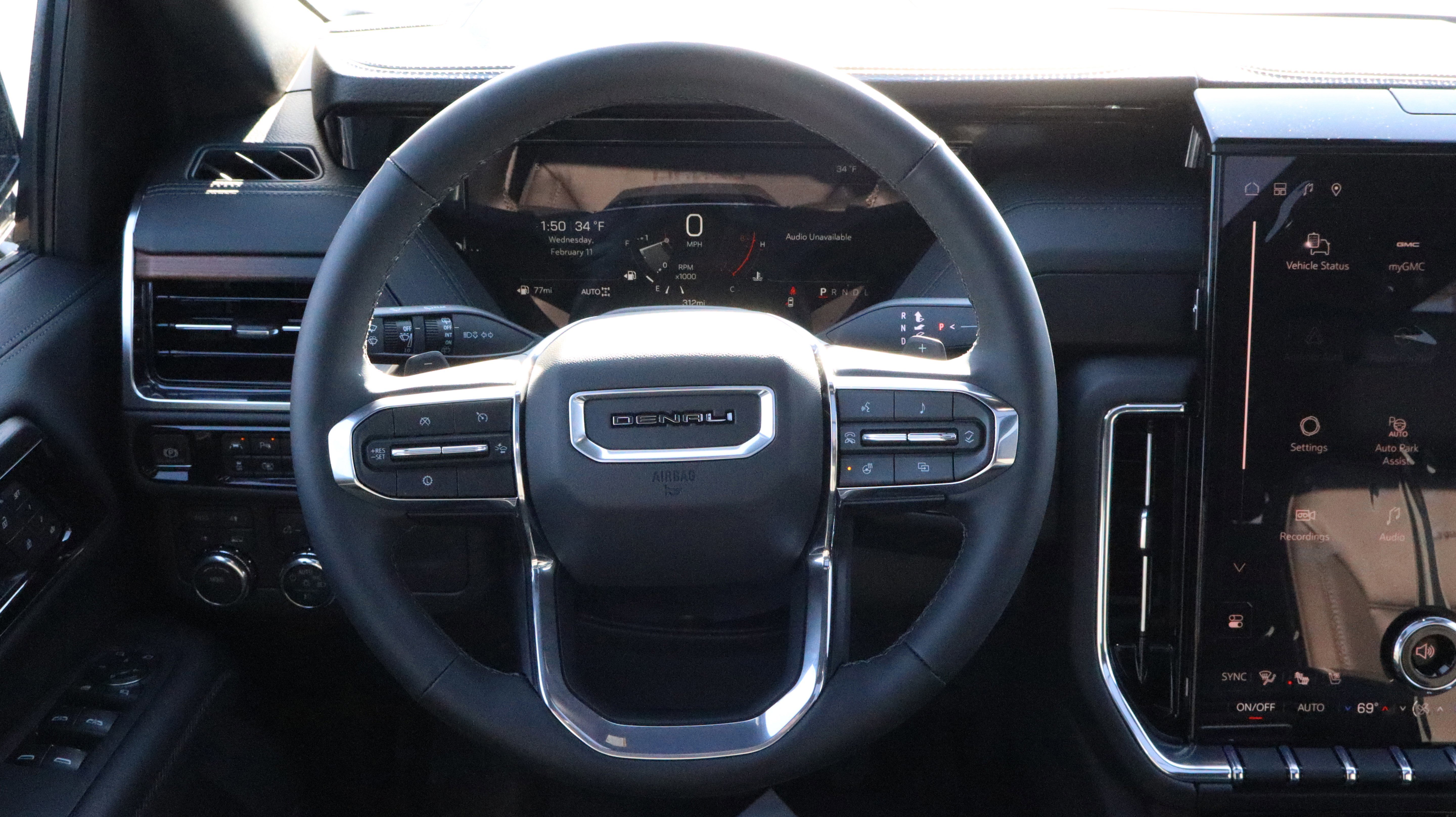 New 2026 GMC Yukon Denali w/ Sun & Power Step Package image 9