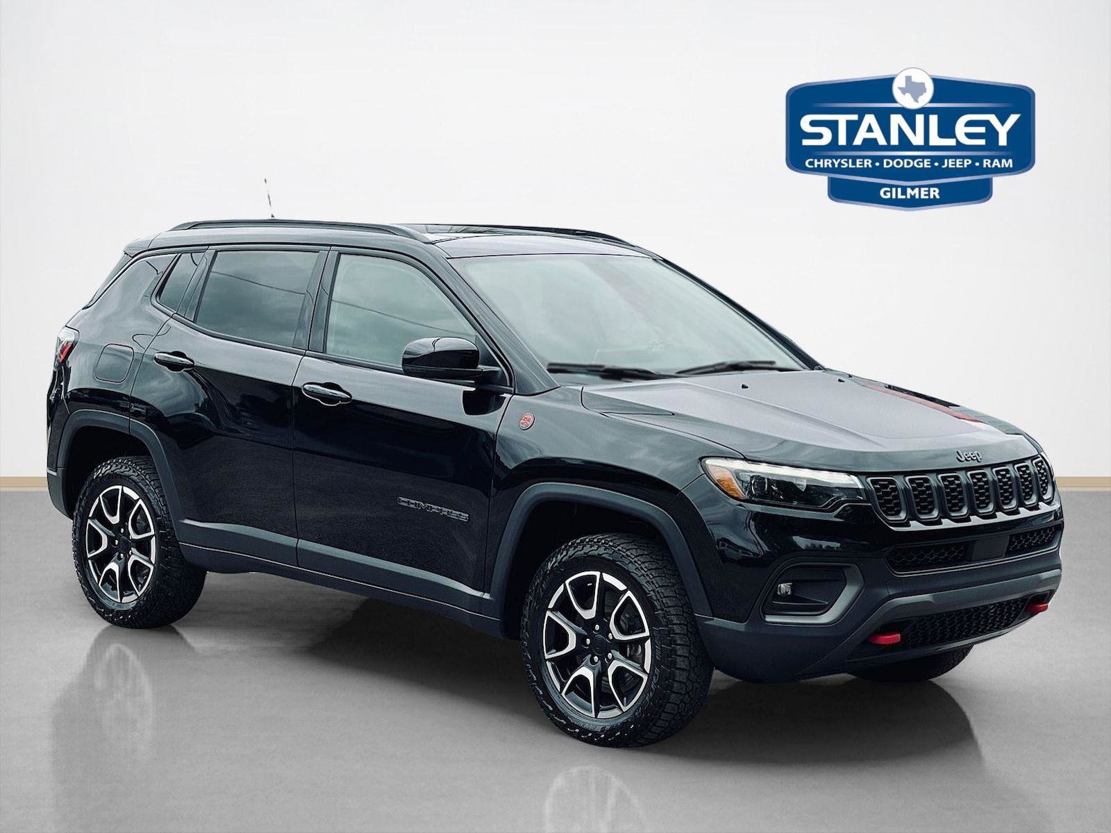 Used 2024 Jeep Compass Trailhawk w/ Trailhawk Elite Group image 1