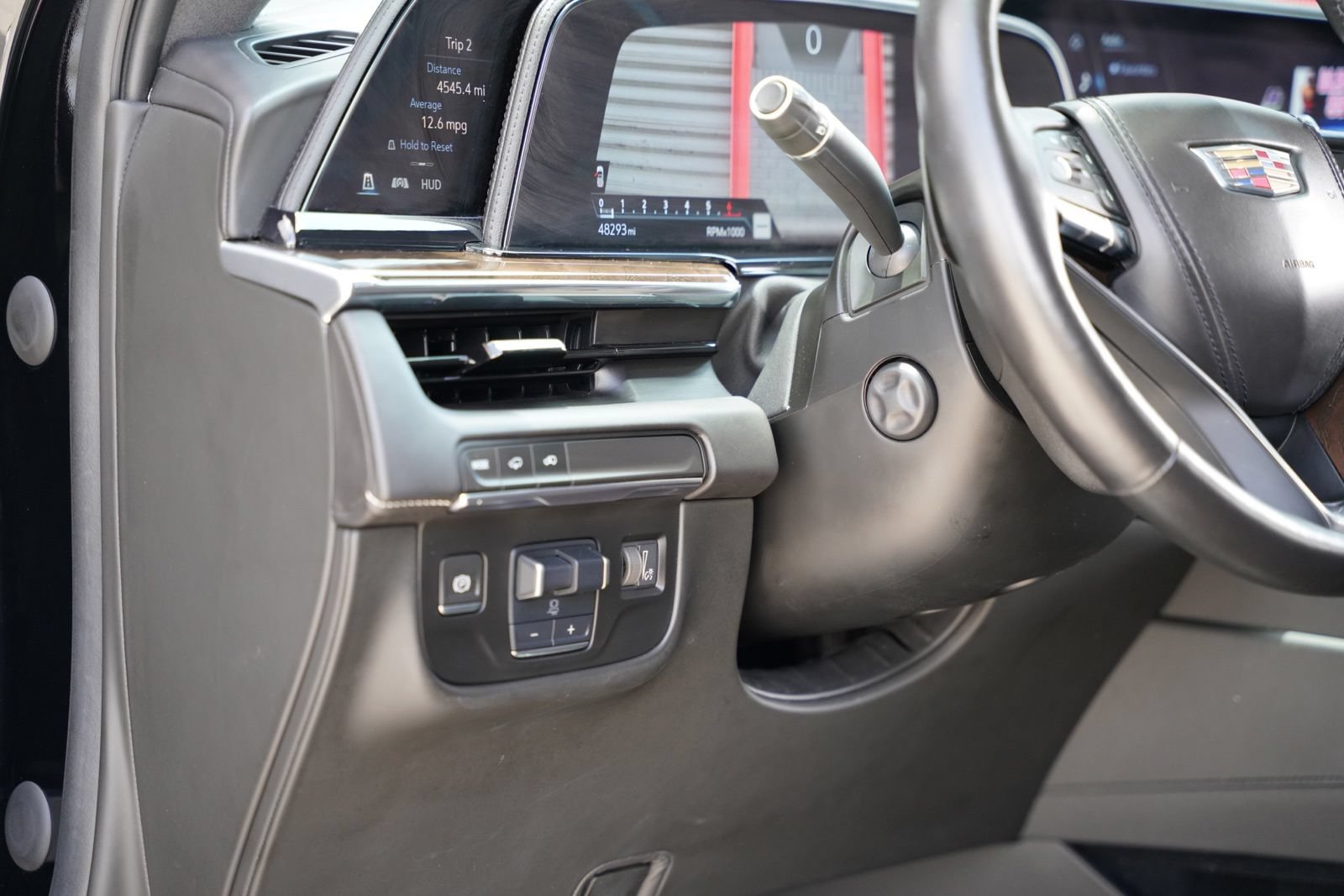 Used 2023 Cadillac Escalade Sport Platinum RWD image 18