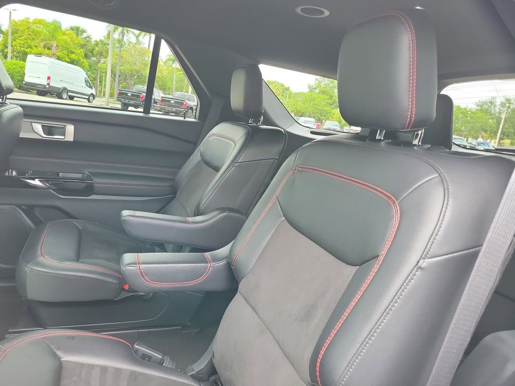 Used 2023 Ford Explorer ST-Line w/ Class IV Trailer Tow Package RWD image 11