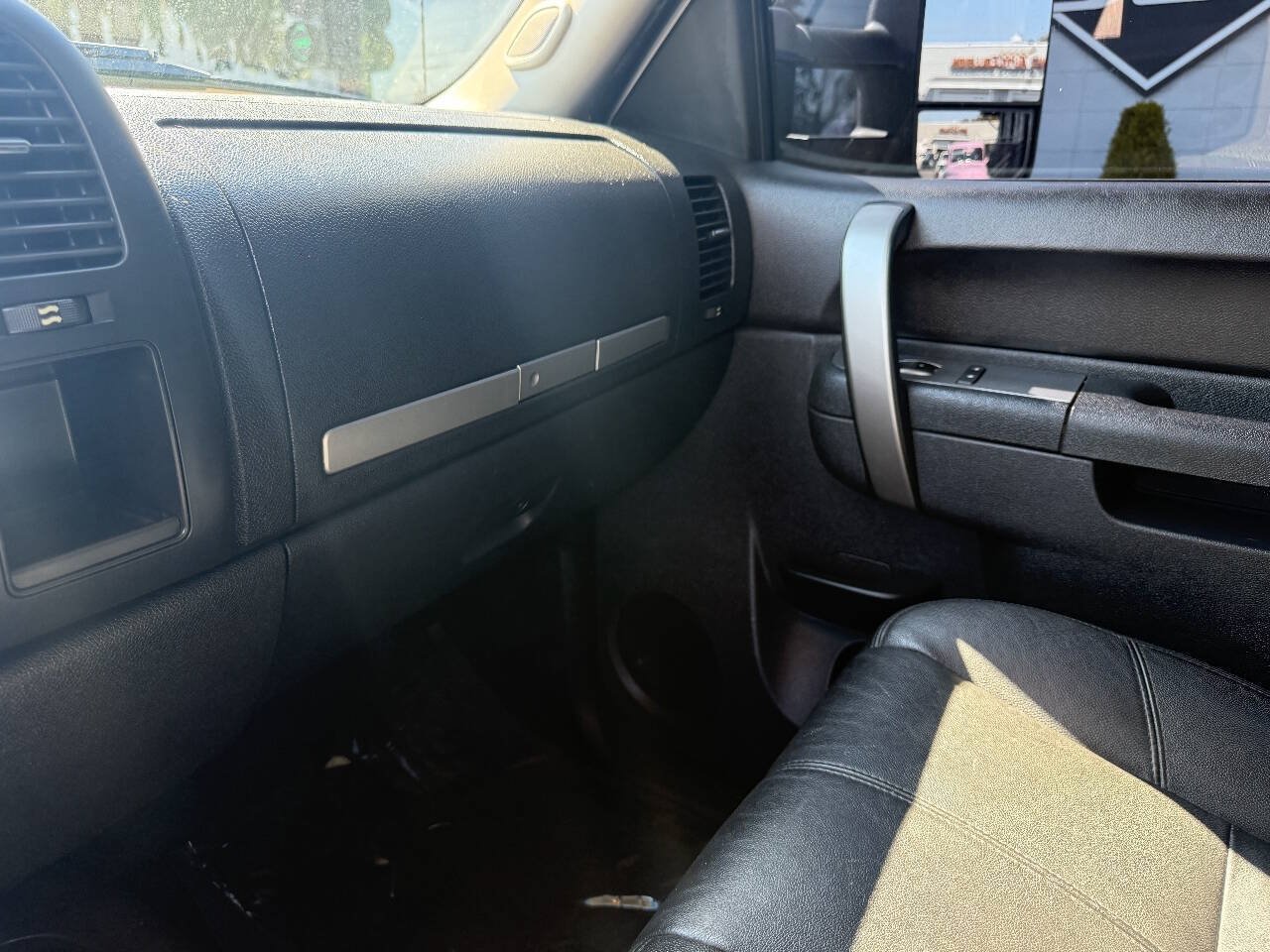 Used 2013 Chevrolet Silverado 2500 LT w/ Interior Plus Package RWD image 23