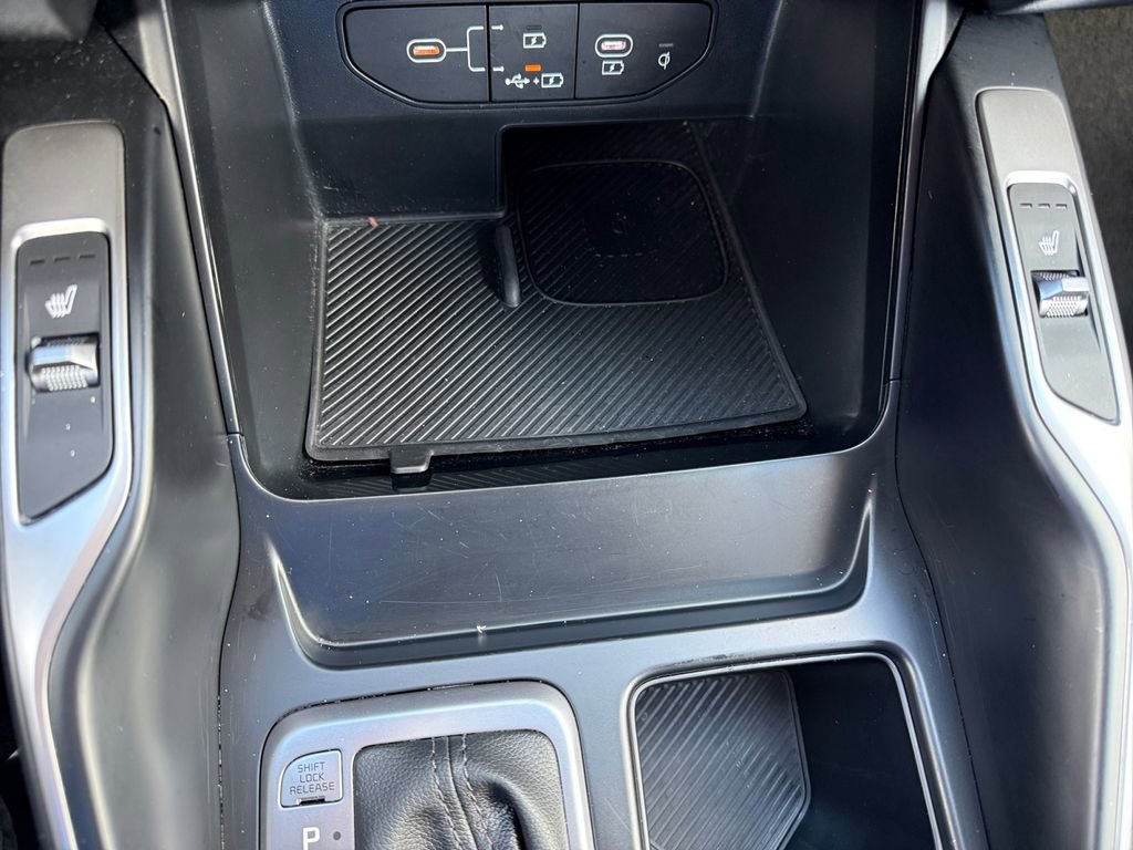 Used 2024 Kia Sorento S image 19
