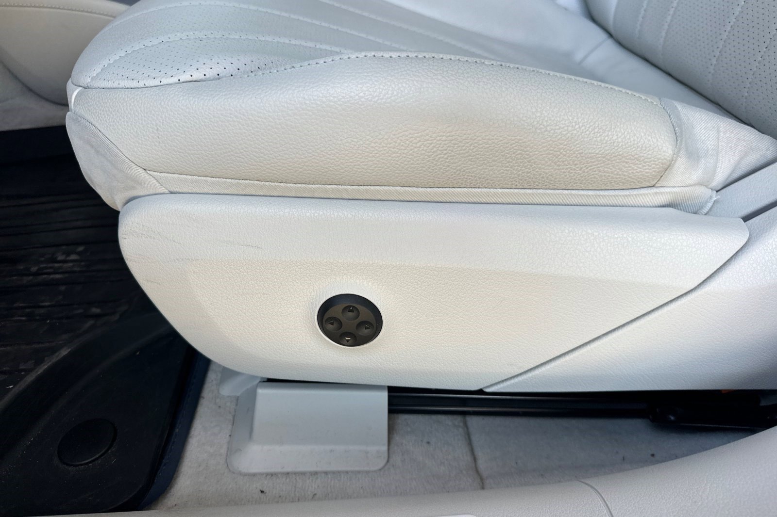 Used 2023 Mercedes-Benz EQE 350+ 4MATIC Sedan image 13