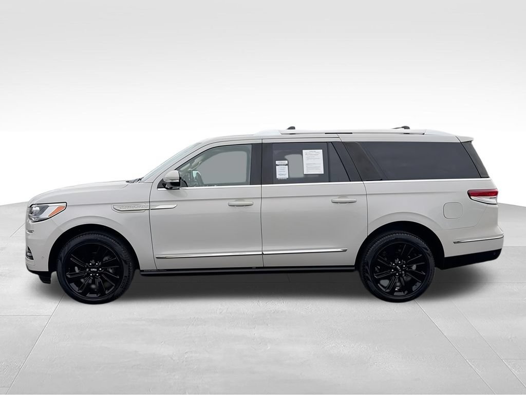 Used 2024 Lincoln Navigator L Reserve w/ Monochromatic Package AWD/4WD image 5