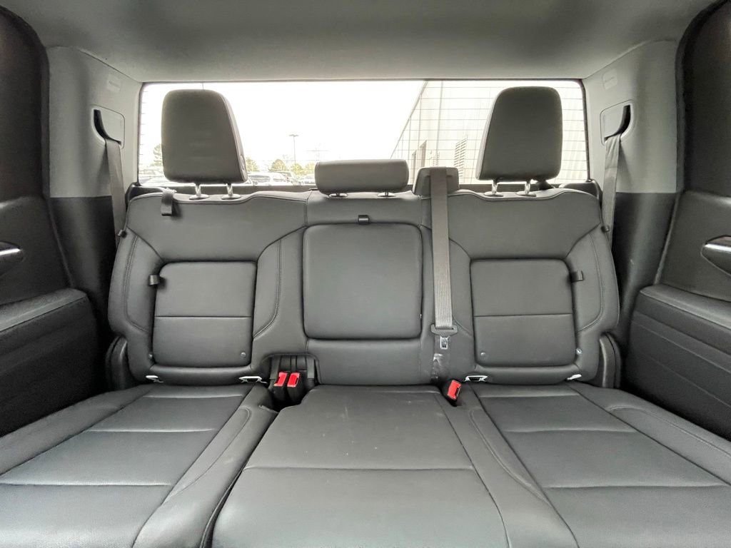 Used 2025 GMC Sierra 1500 SLT AWD/4WD image 30