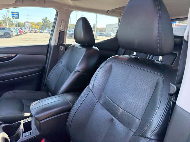 Used 2018 Nissan Rogue Sport SL w/ SL Premium Package AWD/4WD image 14