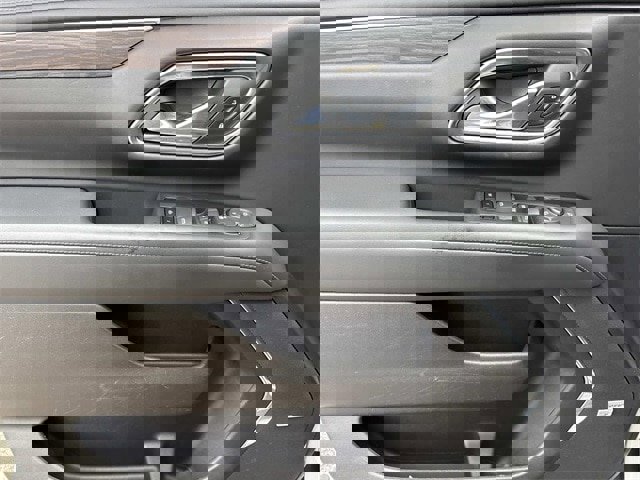 Used 2023 Chevrolet Tahoe Z71 w/ Off-Road Capability Package image 26