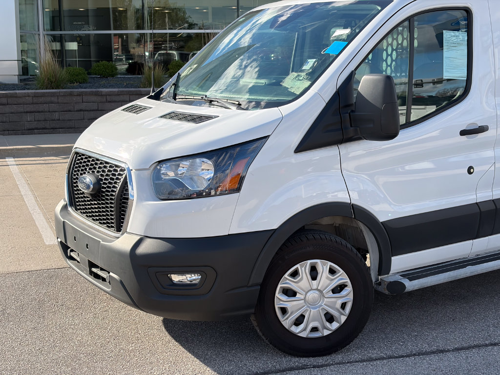 Certified 2025 Ford Transit 250 Low Roof w/ Exterior Upgrade Package RWD image 2