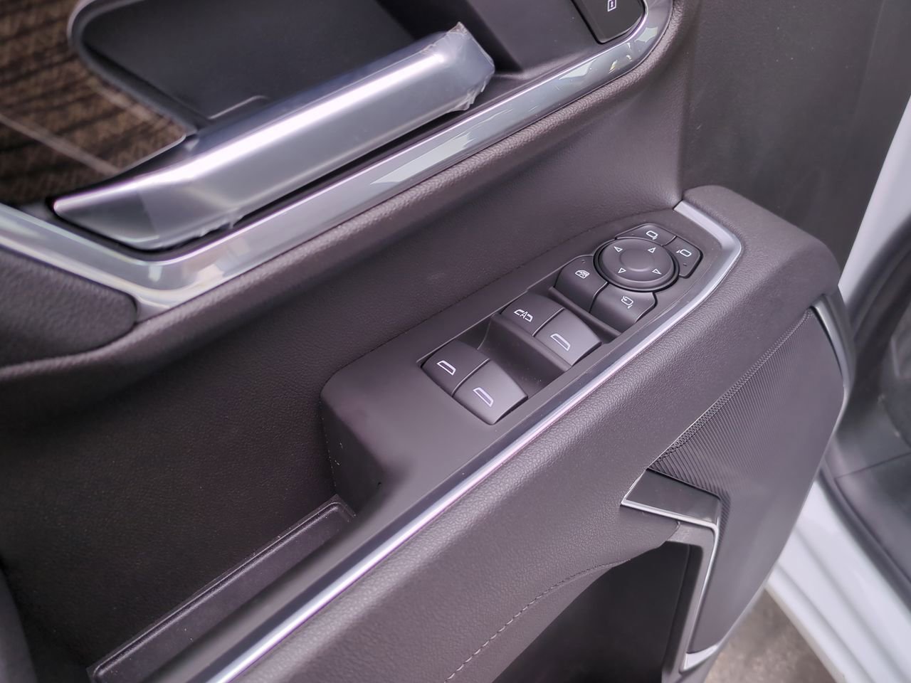 New 2025 Chevrolet Silverado 2500 LT w/ Safety Package image 23