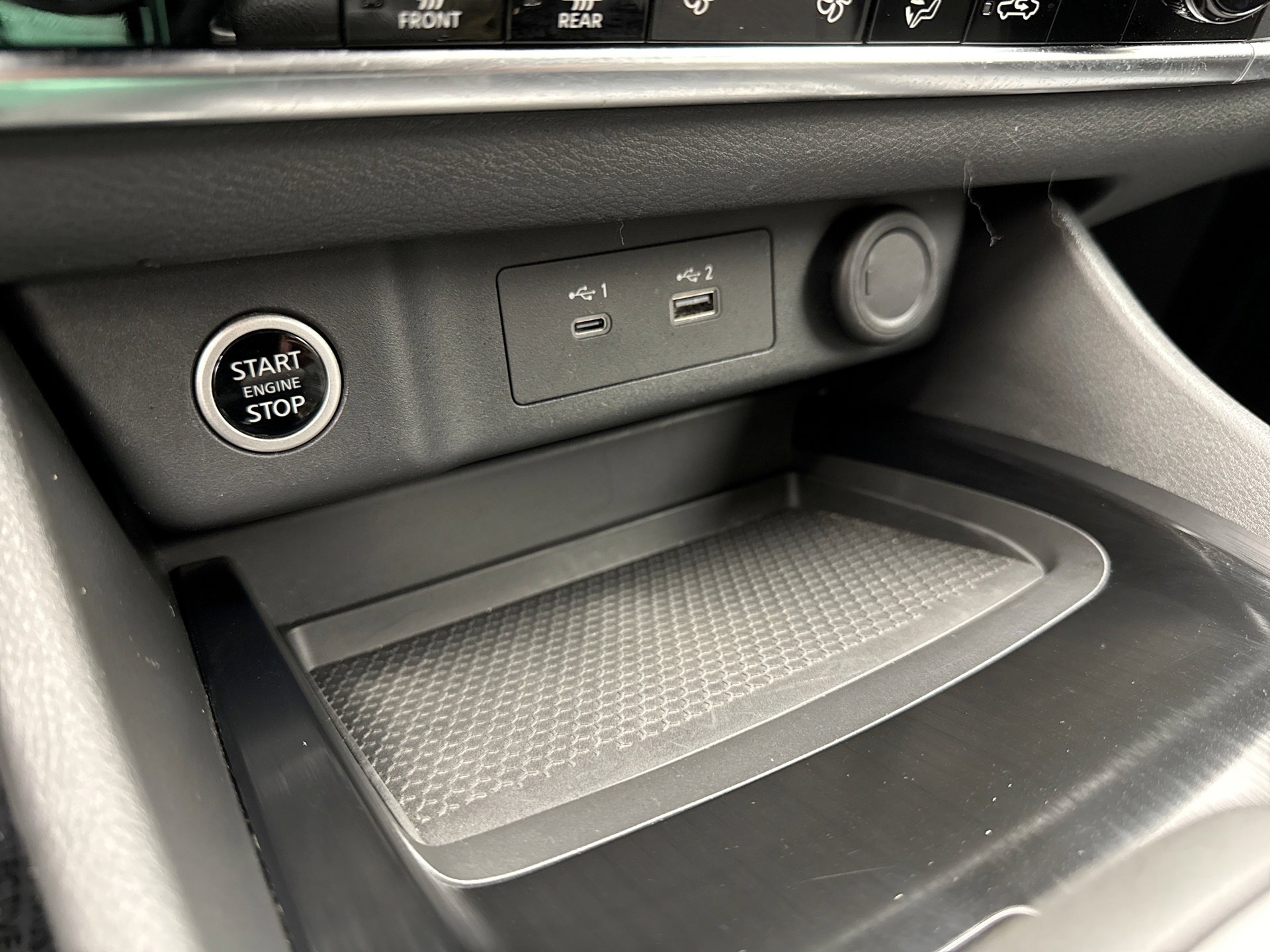 Used 2023 Nissan Rogue SV image 19