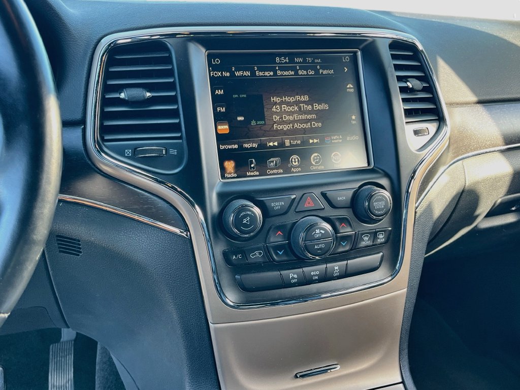 Used 2015 Jeep Grand Cherokee Limited AWD/4WD image 15