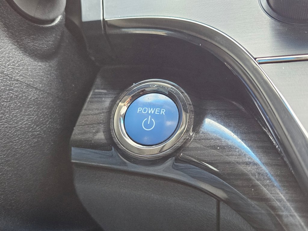 Used 2013 Toyota Avalon Limited FWD image 10