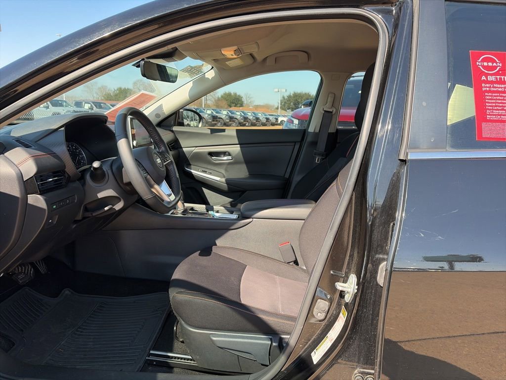 Certified 2023 Nissan Sentra SR w/ Electronics Package image 7