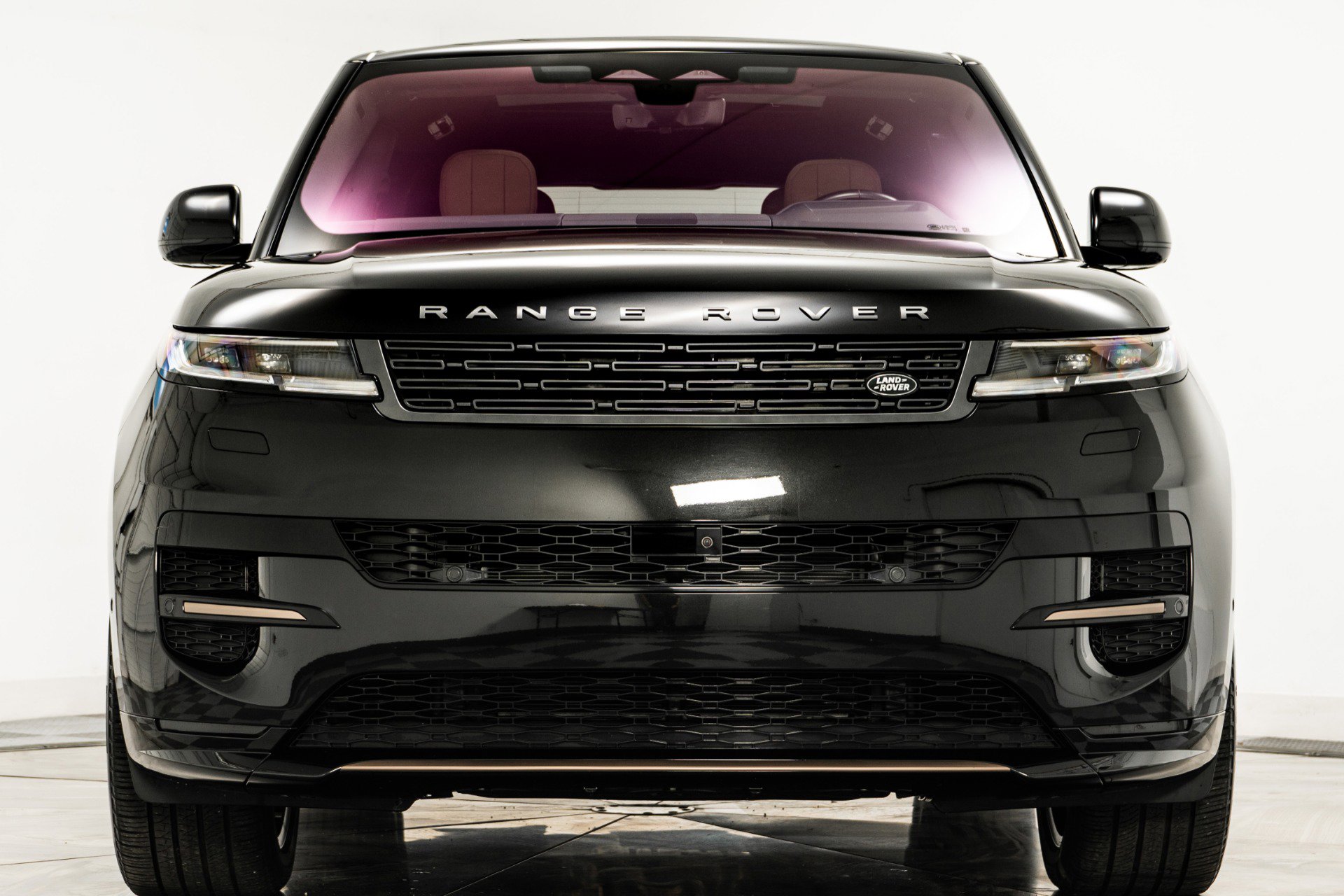 Used 2023 Land Rover Range Rover Sport SE Dynamic image 4