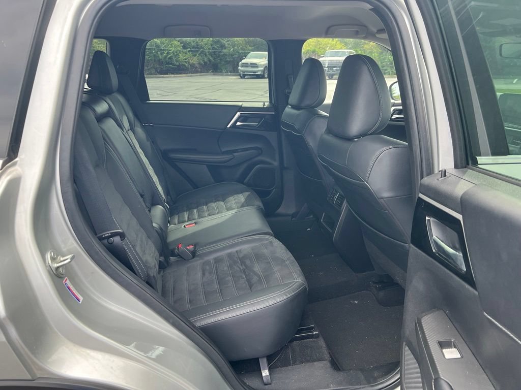Used 2022 Mitsubishi Outlander SE AWD/4WD image 10