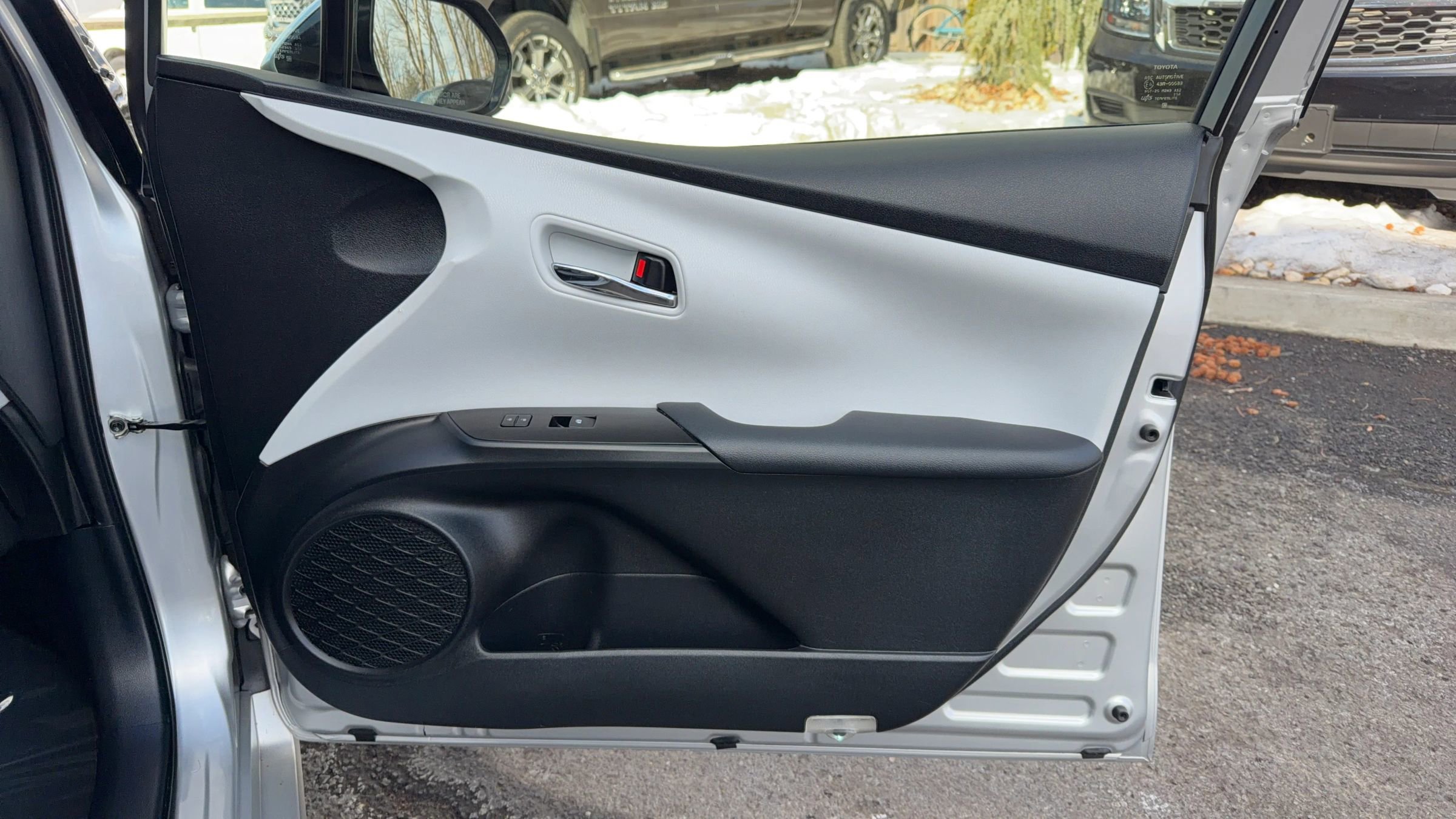 Used 2017 Toyota Prius Two w/ Prius Two Safety Plus Package image 16