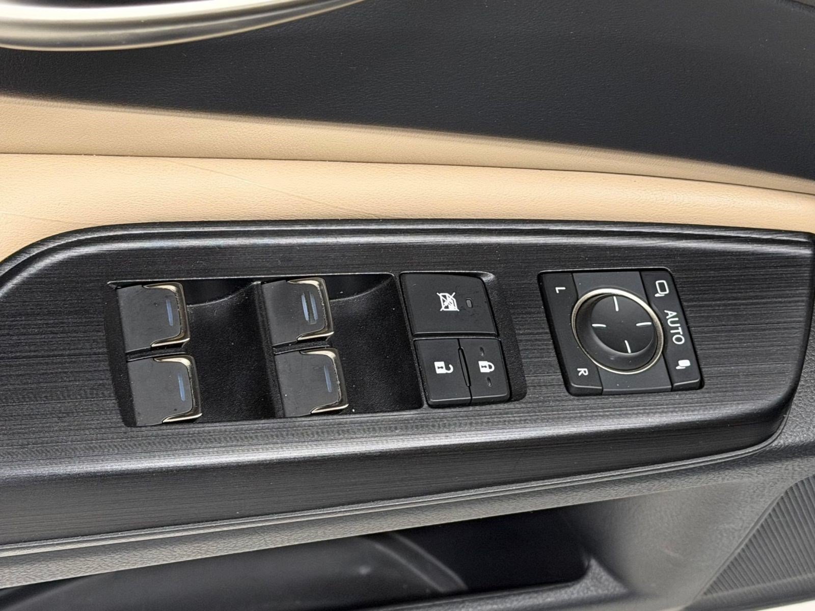 Used 2021 Lexus ES 300h w/ Premium Package FWD image 24
