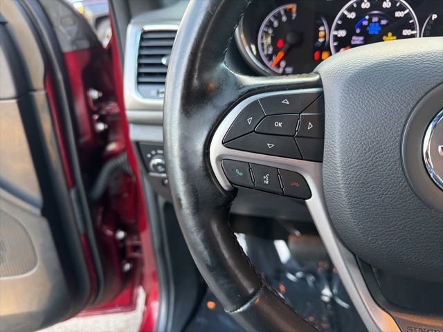 Used 2020 Jeep Grand Cherokee Laredo AWD/4WD image 19