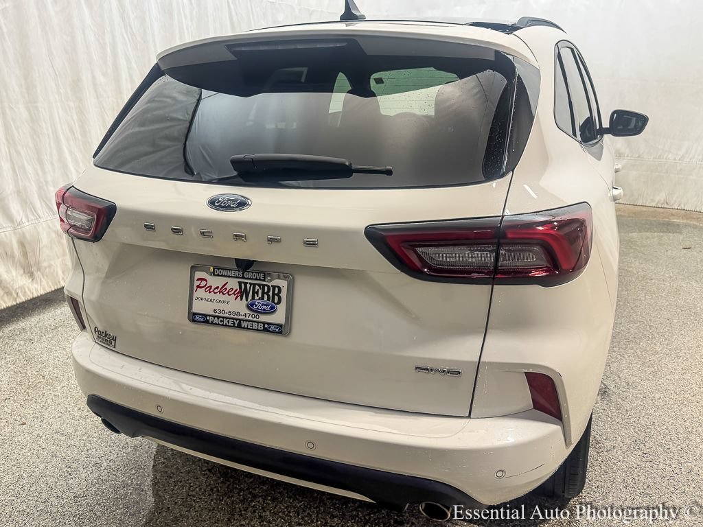 Used 2023 Ford Escape ST-Line w/ Tech Pack #1 AWD/4WD image 6