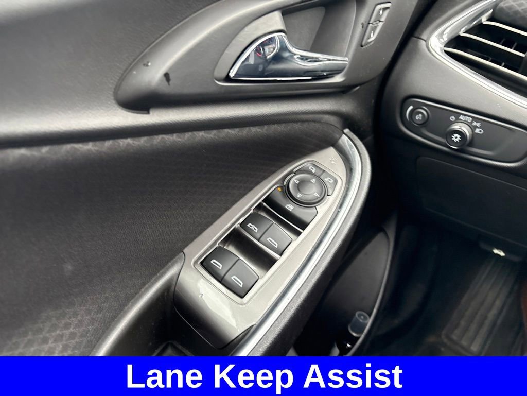 Used 2018 Chevrolet Malibu Hybrid w/ Driver Confidence Package FWD image 24