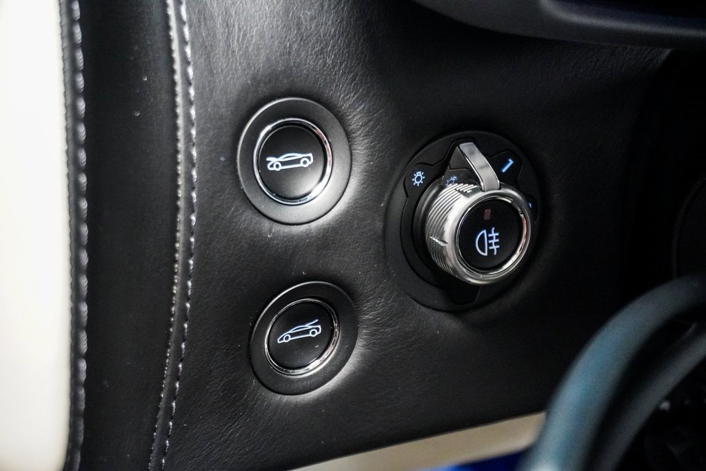 Used 2021 McLaren GT image 22