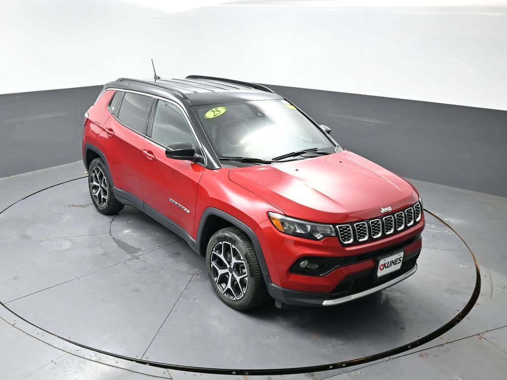 Used 2025 Jeep Compass Limited AWD/4WD image 44