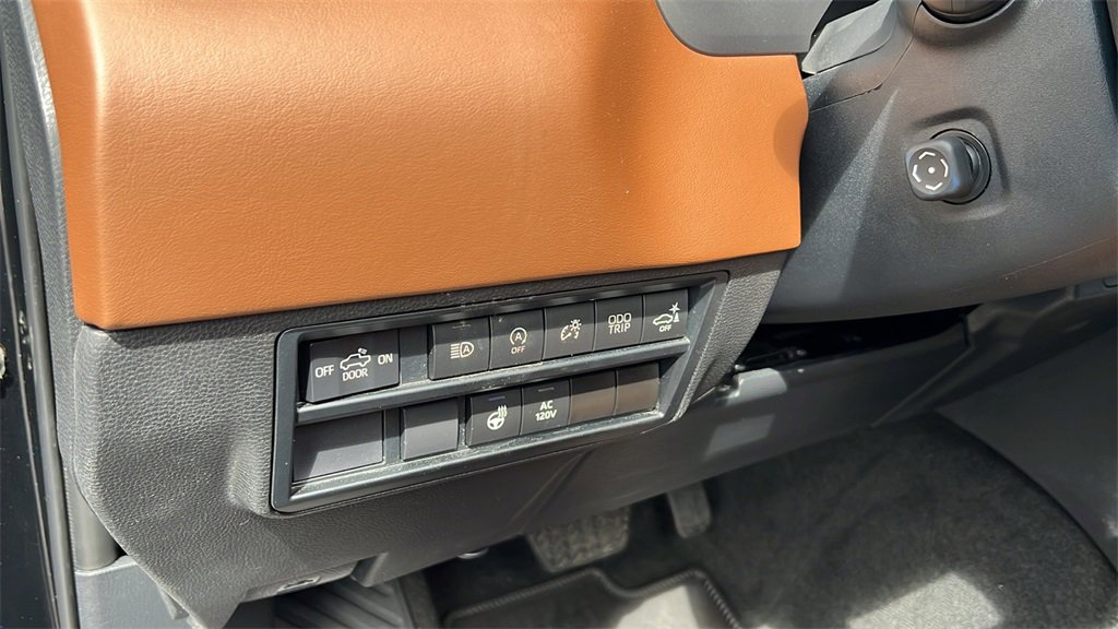 Used 2023 Toyota Tundra 1794 Edition image 11