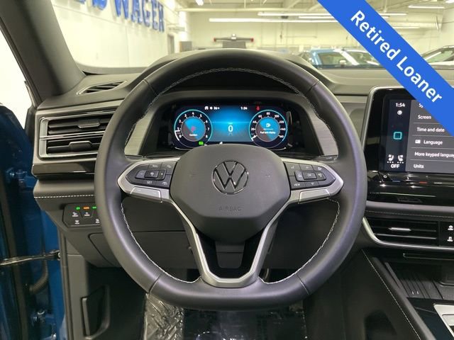 New 2025 Volkswagen Atlas Cross Sport SE w/ Panoramic Sunroof Package image 15
