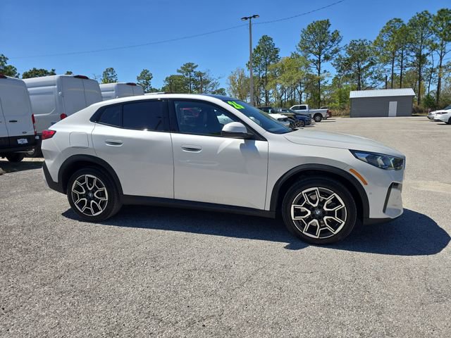 Used 2026 BMW X2 xDrive28i image 2