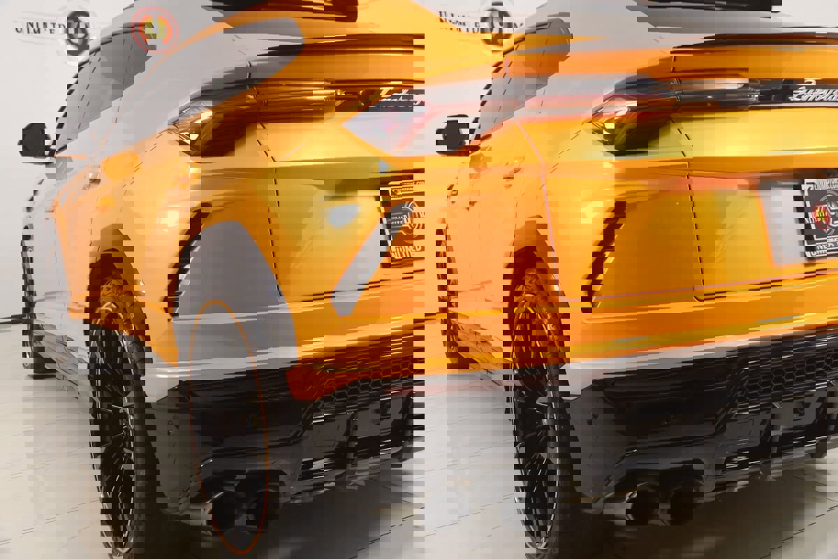 Used 2021 Lamborghini Urus image 38