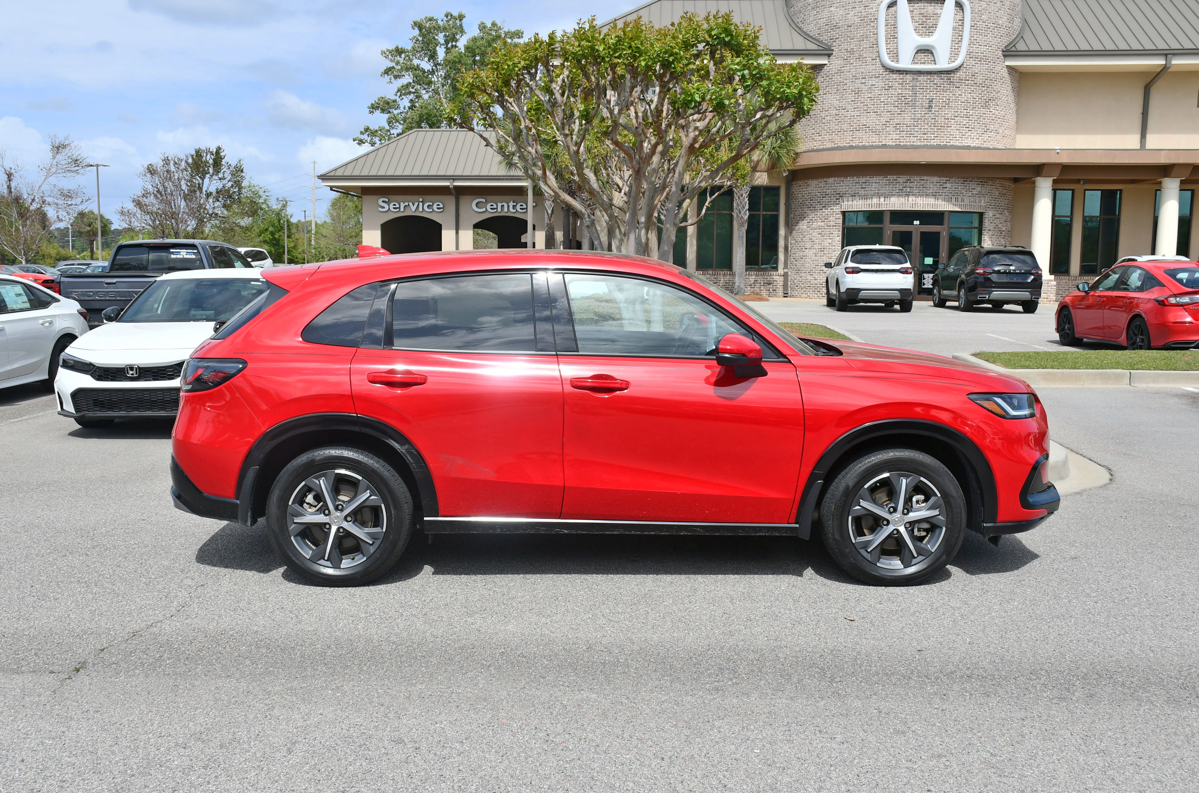 Used 2024 Honda HR-V EX-L image 5