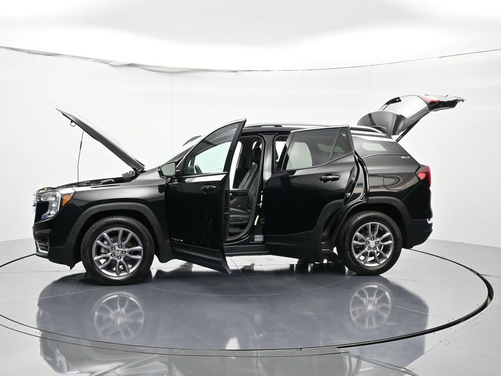 Used 2023 GMC Terrain SLT image 45