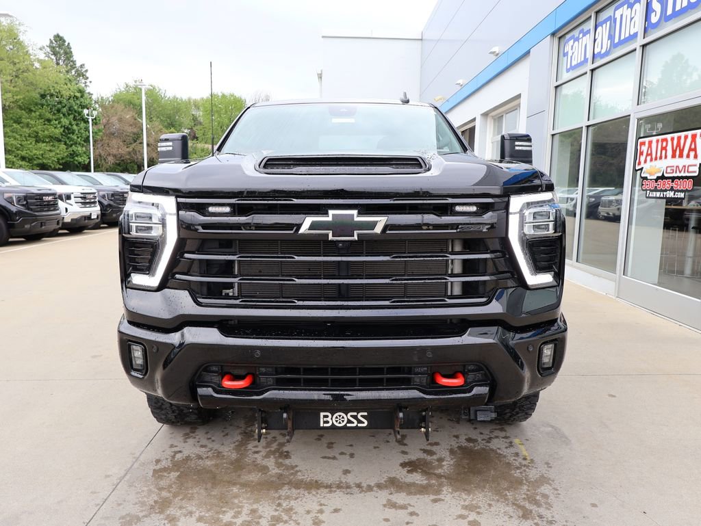 Used 2025 Chevrolet Silverado 2500 LT w/ Trail Boss Package AWD/4WD image 5