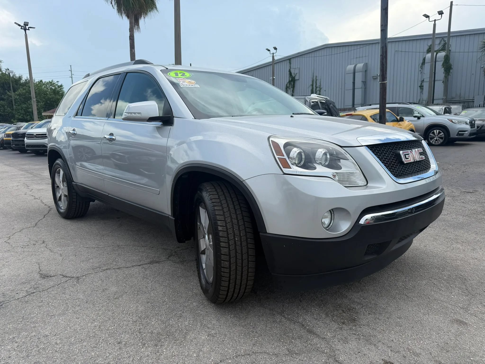 Used 2012 GMC Acadia SLT FWD image 3