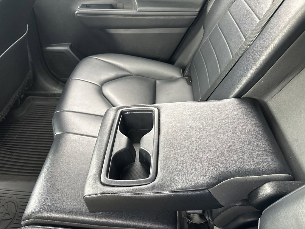 Used 2023 Toyota Highlander XLE image 32