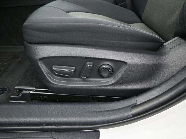 Used 2021 Toyota Camry LE image 12