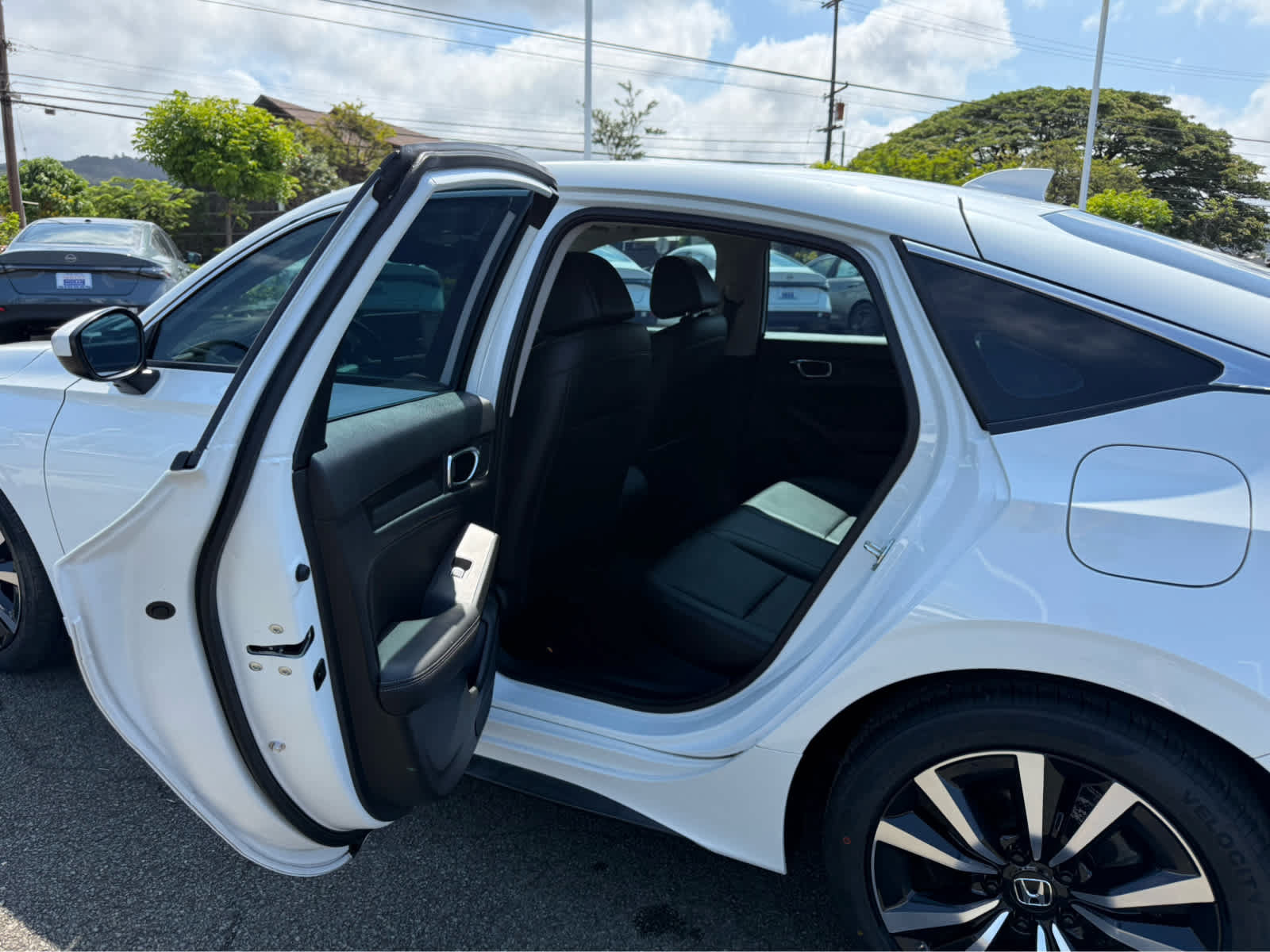 Used 2022 Honda Civic EX-L image 9