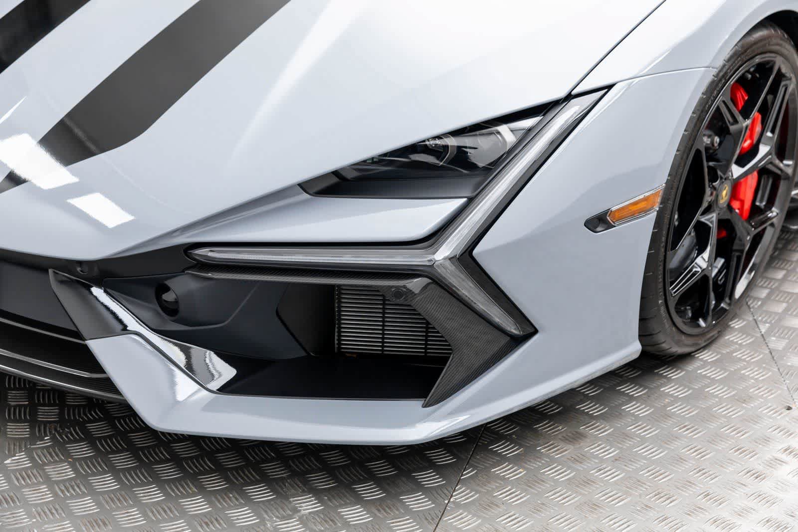 Used 2024 Lamborghini Revuelto AWD/4WD image 45