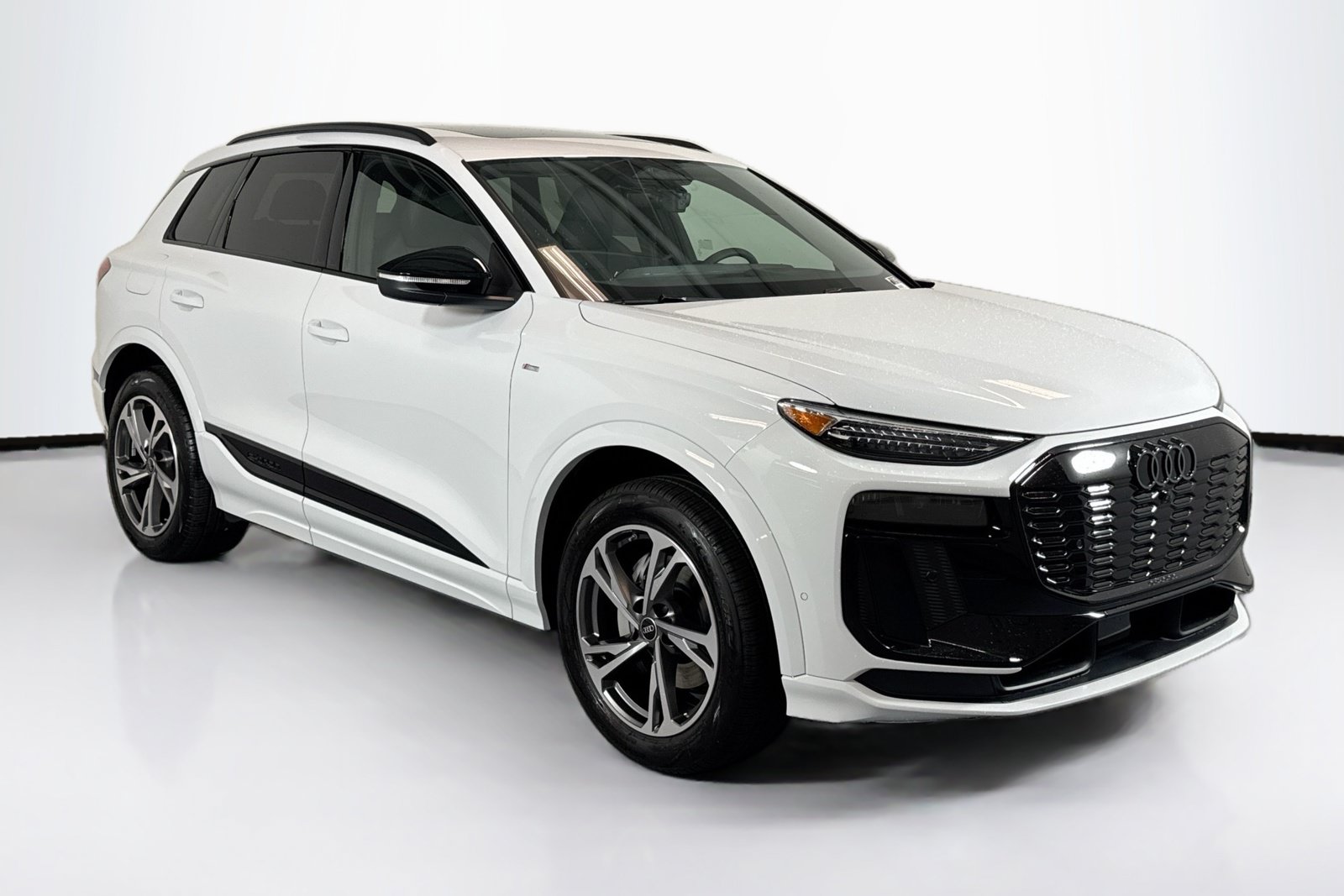 New 2027 Audi Q6 e-tron Premium Plus AWD/4WD image 3