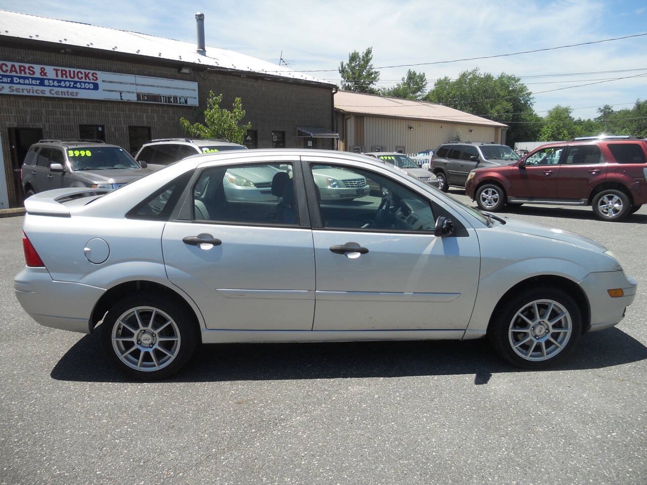 Used 2006 Ford Focus SES FWD image 1