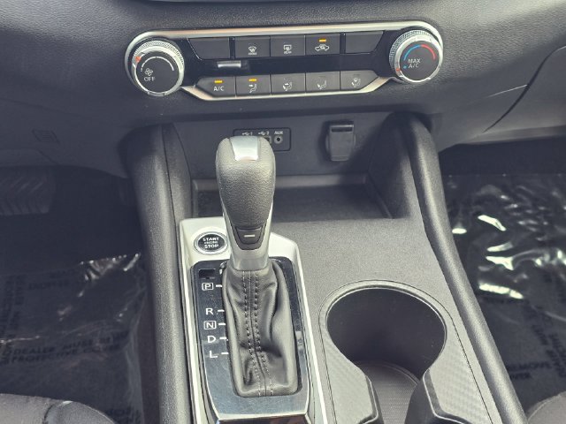 Used 2025 Nissan Altima 2.5 SV FWD image 24