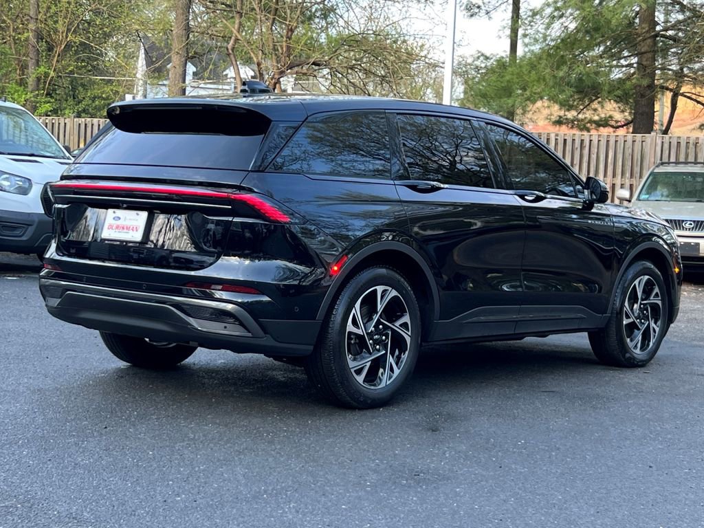 Used 2024 Lincoln Nautilus Premier w/ Equipment Group 102A image 7