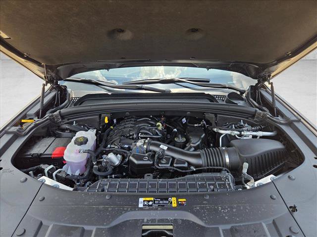Used 2025 Jeep Grand Cherokee Limited RWD image 23