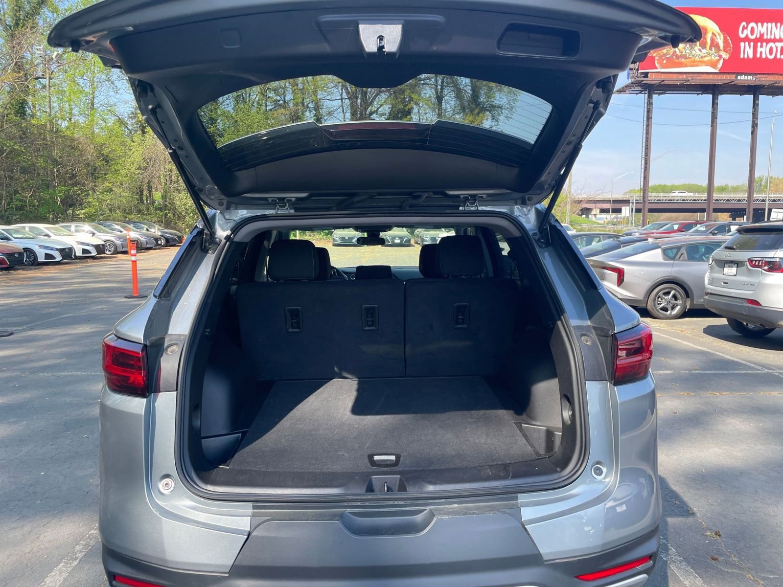 Used 2025 Chevrolet Blazer LT image 30