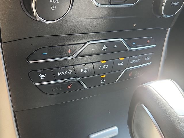 Certified 2017 Ford Edge SEL w/ Equipment Group 201A image 11